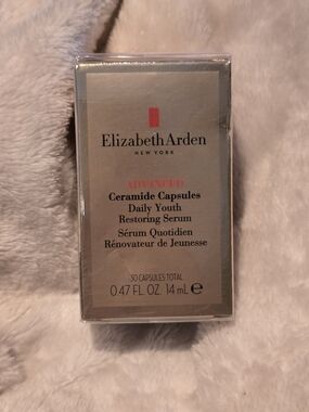 Elizabeth Arden Advanced Ceramide Capsules Daily Youth Restoring Serum - NEW